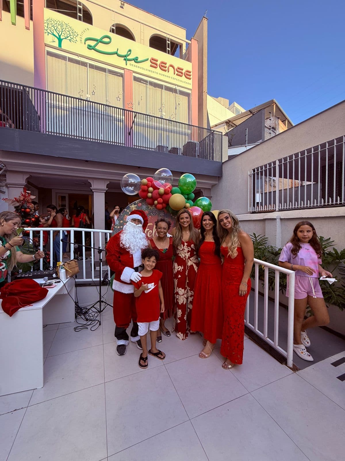 Instituto Life Sense promove cantata de Natal e inaugura novo consultório